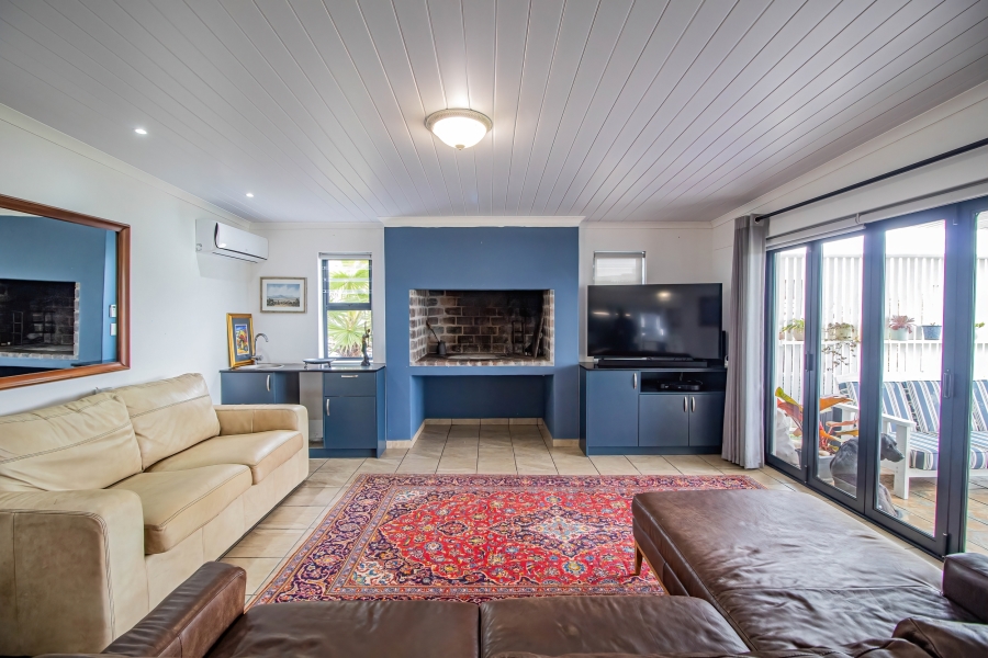 4 Bedroom Property for Sale in Jacobsbaai Western Cape